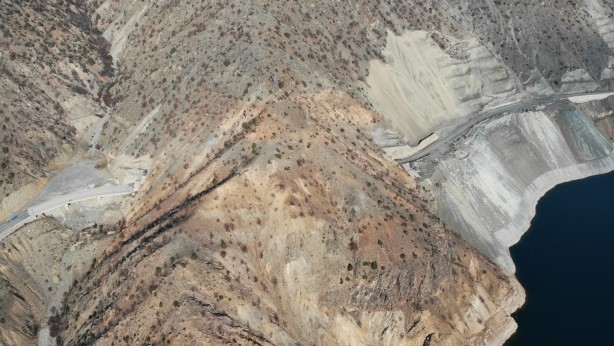 Foto - Buradan araba geçmiyor Tünelin içindekileri görünce şaşkına döneceksiniz