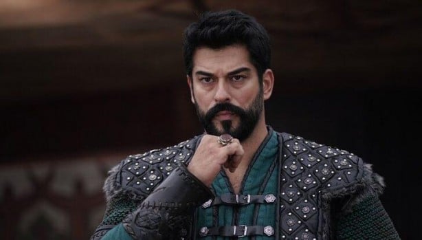 Burak Özçivit'ten Kuruluş Osman'la ilgili flaş açıklama! 'Yeni sezonda...'