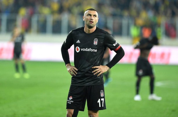 Foto - Burak Yılmaz, tepki gelince Çinlilerden özür diledi