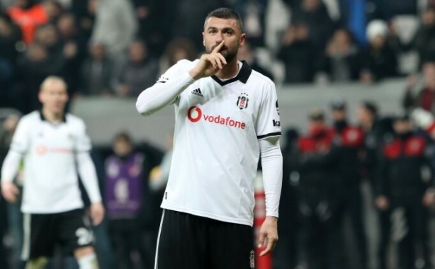 Foto - Burak Yılmaz, tepki gelince Çinlilerden özür diledi