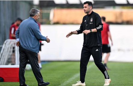 Foto - Burak Yılmaz giderayak Beşiktaş'ı karıştırdı! Taraftarlar çileden çıktı