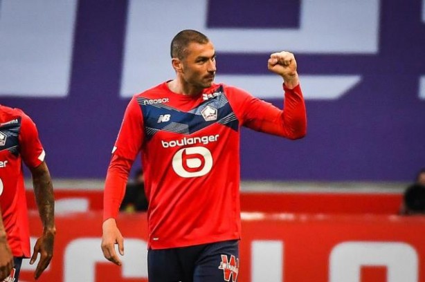 Foto - Burak Yılmaz yeni takımına imzayı atıyor! Türk futbol tarihine geçecek