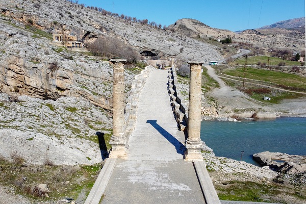 Foto - Buram buram tarih kokan kent: Adıyaman