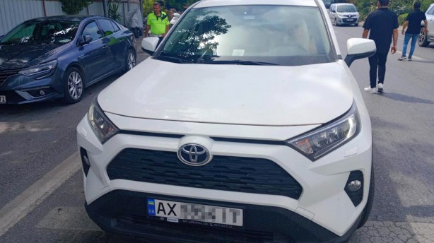 Foto - Burası Antalya! Rus ve Ukrayna plakalı araçlarla büyük çakallık