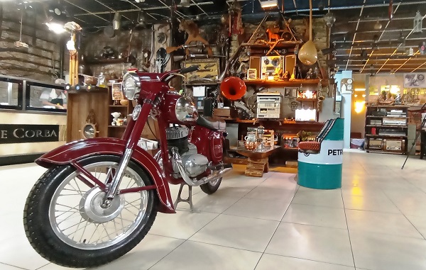 Burası antikacı değil çorbacı