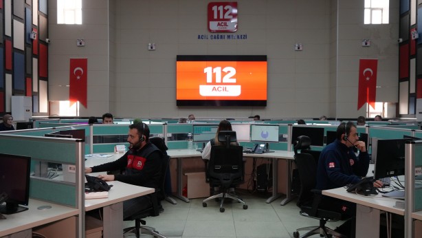 Burası arayıp geyik yapacağınız yer değildir ÇAĞRI MERKEZİNE PES DEDİRTEN TALEP