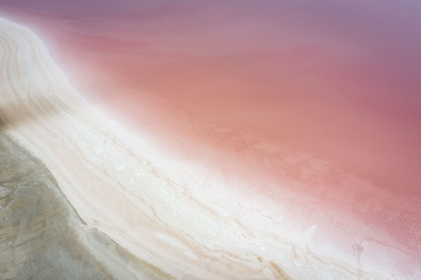 Burası dünyanın başka köşesi değil! Tuz Gölü pembeye büründü