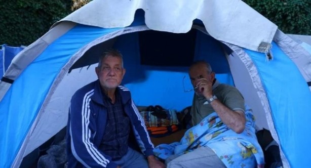 Foto - Burası evsizlerin olduğu ABD değil Türkiye! Bir ilimizde dışarıda yatmaya başladılar