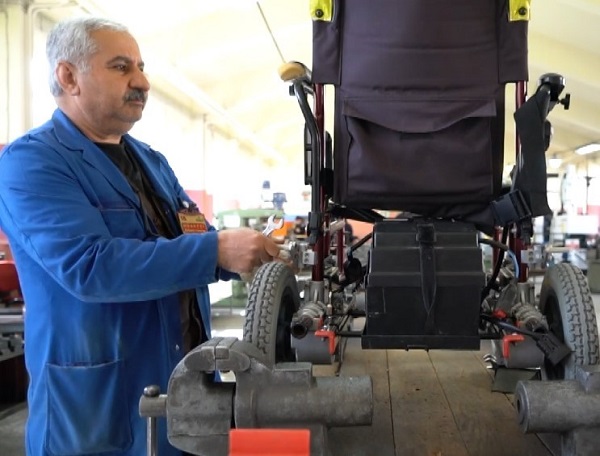 Foto - Burası fabrika değil lise!