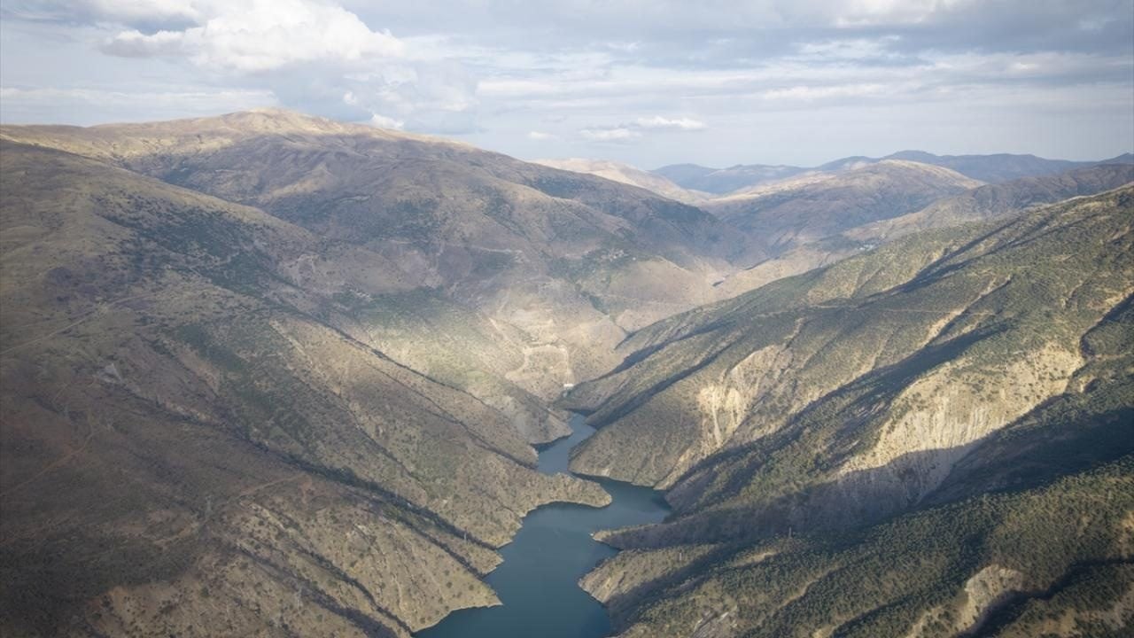 Foto - Burası Karakaya Barajı! 3 ilin sınırlarının kesiştiği nokta böyle görüntülendi