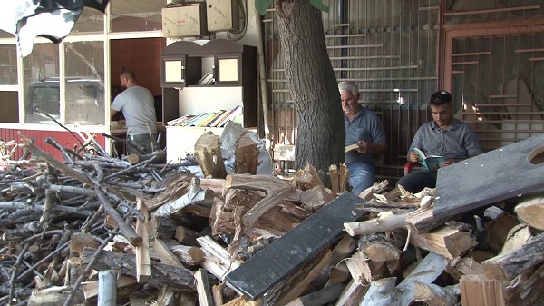 Foto - Burası kütüphane değil fırın