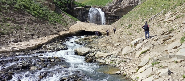 Foto - Burası teröristlere peşkeş çekilemez! Yüksekova'ya bir de böyle bakın