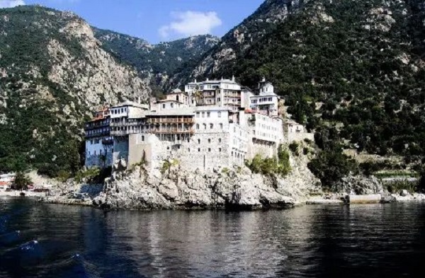 Foto - Buraya asla kadın giremiyor! Kadınların girmesinin yasak olduğu o ada