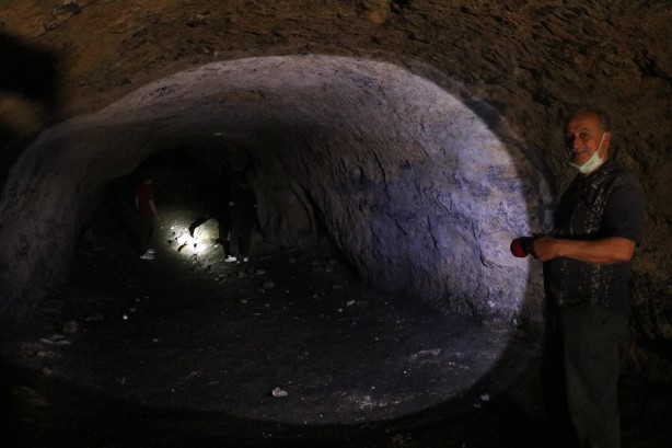 Foto - "Buraya gelenler bizden habersiz kesinlikle girmesin" Binlerce yarasaya ev sahipliği yapıyor!