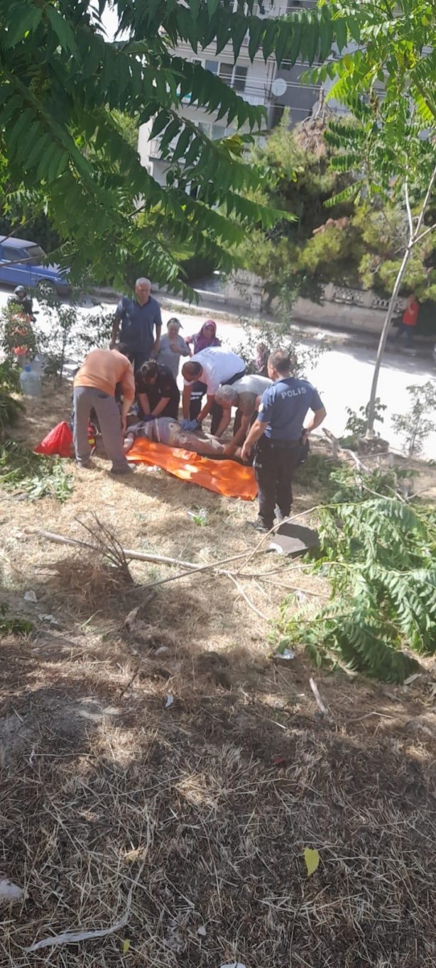 Foto - Burdur’da evinin yanında çıkan yangına müdahale ederken kalp krizi geçirip hayatını kaybetti