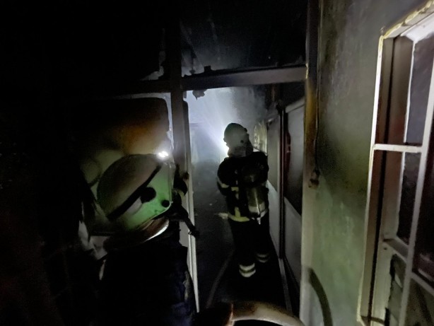 Foto - Burdur’da gece saatlerinde bir evde çıkan yangında maddi hasar oluştu