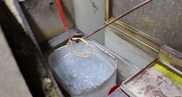 Foto - Burgu bileziğin nasıl yapıldığını hiç merak ettiniz mi? İşte cevabı…