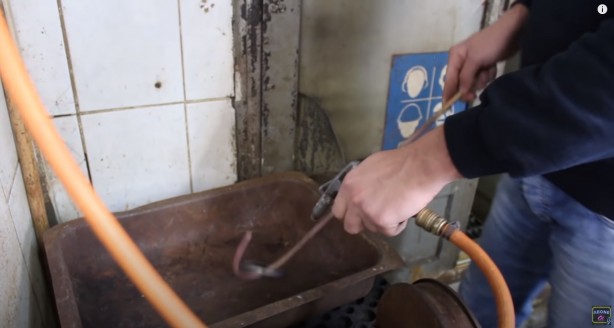 Foto - Burgu bileziğin nasıl yapıldığını hiç merak ettiniz mi? İşte cevabı…