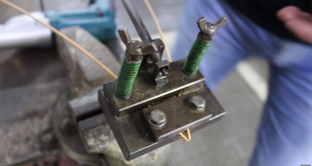 Foto - Burgu bileziğin nasıl yapıldığını hiç merak ettiniz mi? İşte cevabı…