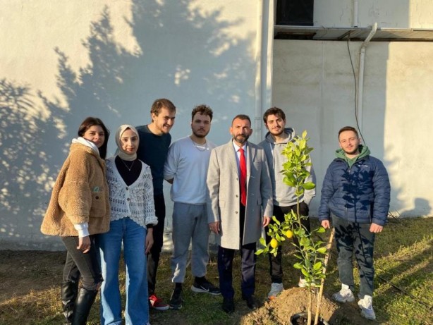 Foto - Burhaniye’de üniversiteli gençlerden örnek bir proje daha