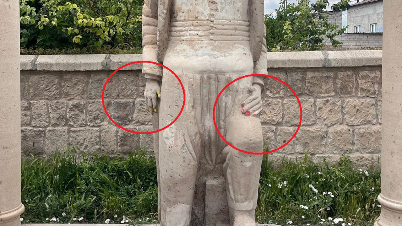 Foto - Burnu kırıldı, elleri boyandı! Mimar Sinan’ın heykeline çirkin saldırı