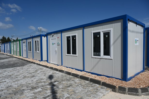 Foto - Bursa Büyükşehir Belediyesi, depremzedelerin yanında...