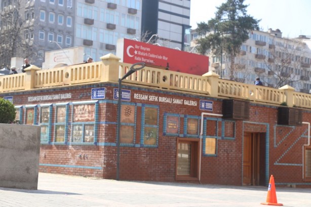 Foto - Bursa Eski Belediye Binası