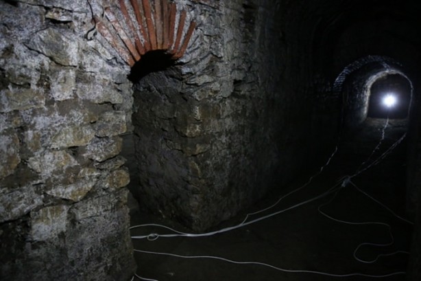 Foto - Bursa'da 2 bin 400 yıllık tünel! 