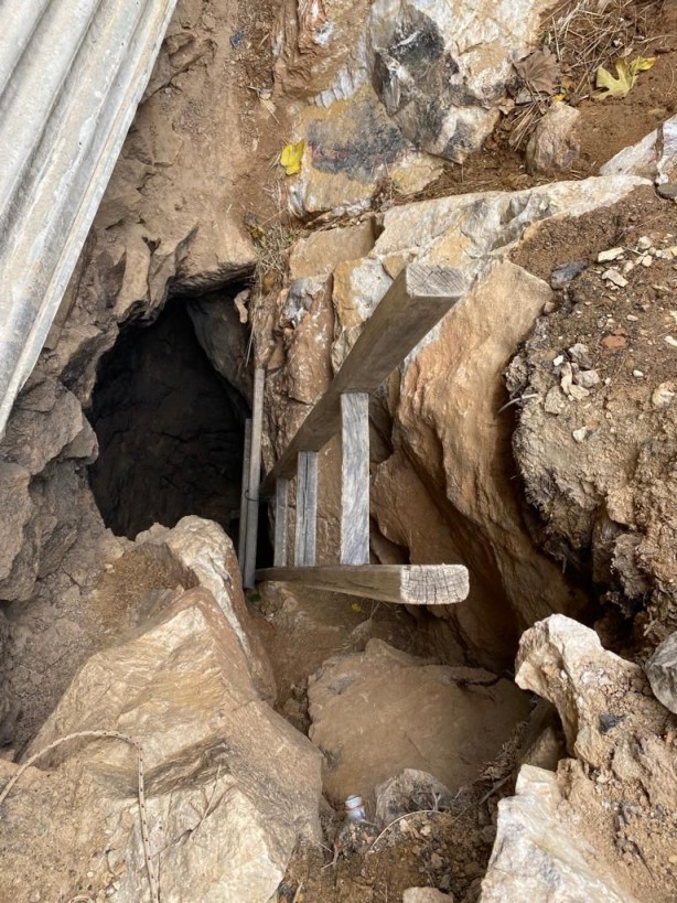 Bursa'da akılalmaz olay! Evin içinde kazı yaparken yakalandı