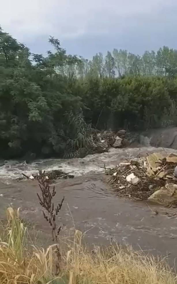 Foto - Bursa'da aniden bastıran yağmur hayatı felç etti
