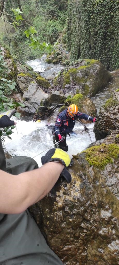 Foto - Bursa'da baba-kızın üzen ölümü! Kızını kurtarmak isterken akıntıya kapıldı