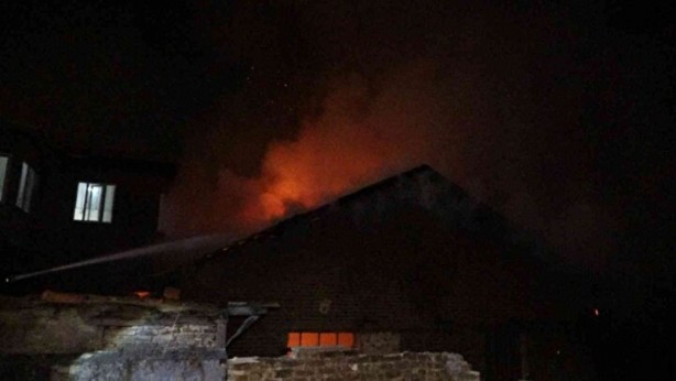 Foto - Bursa'da çıkan yangın geceyi aydınlattı