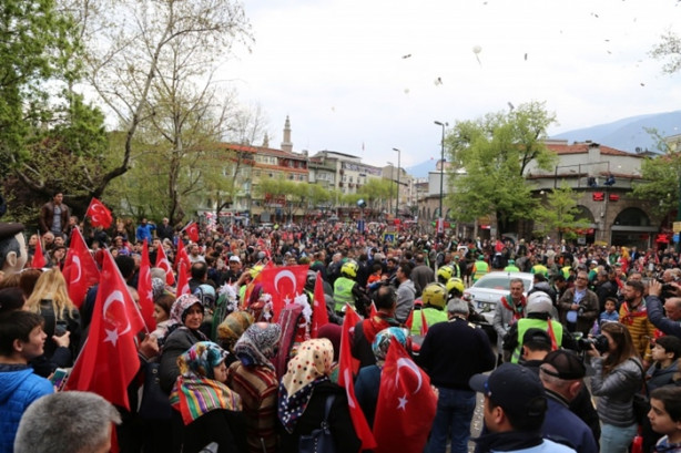 Foto - Bursa'da 'Diriliş Ertuğrul' izdihamı