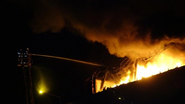 Foto - Bursa'da feci yangın! Ekipler olay yerinde