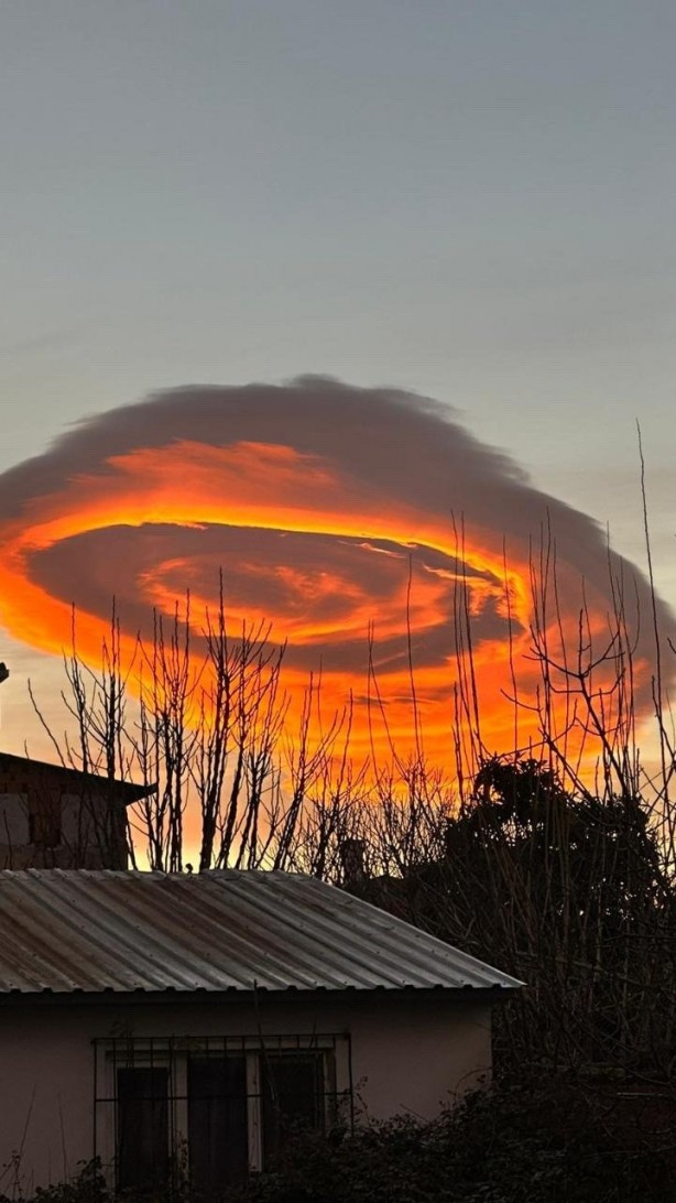 Foto - Bursa'da görülen bulut için korkutan açıklama: İnşallah bu olmaz