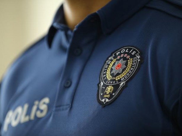 Foto - Bursa'da havaalanı polisi bu işe şaştı kaldı! 6 yaşındaki çocuğun çantasından çıktı