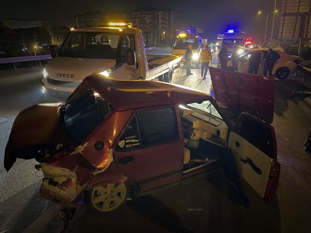 Foto - Bursa'da iki otomobilin çarpışması sonucu 1 kişi öldü