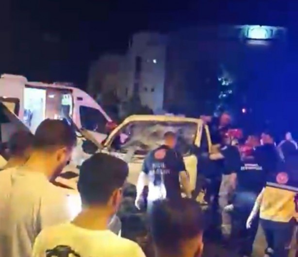 Foto - Bursa’da işçileri taşıyan servis ile kamyonet çarpıştı: 8 yaralı