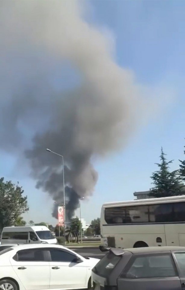 Bursa'da işyeri alev alev yandı