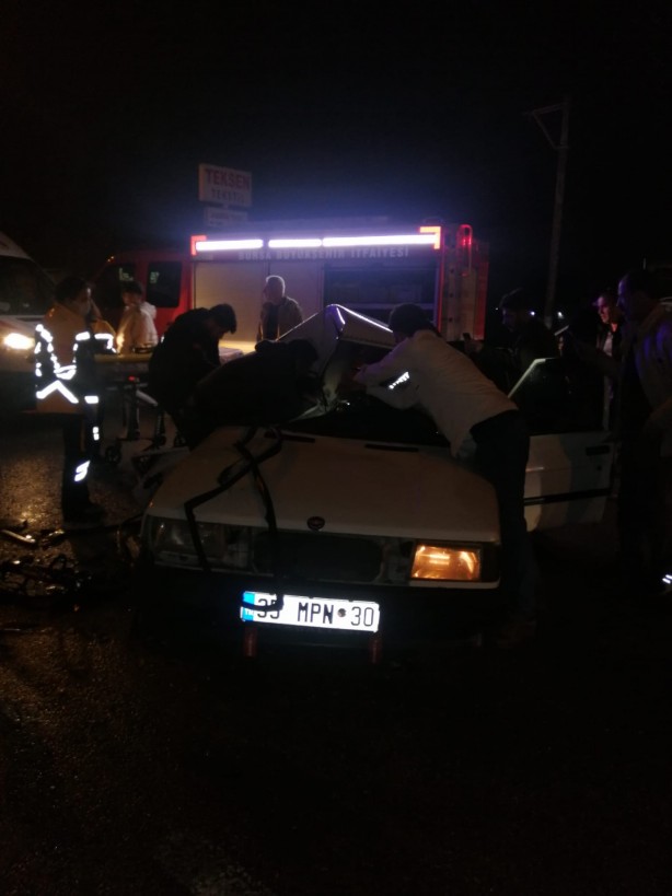 Foto - Bursa’da kamyon ile otomobil çarpıştı : 2 yaralı