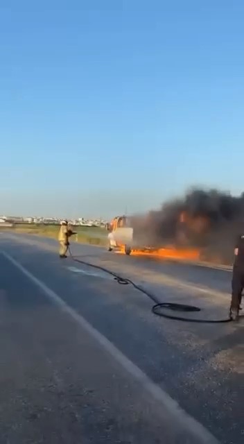 Foto - Bursa'da kamyonet alev alev yandı
