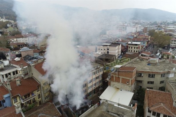 Foto - Bursa'da Kayhan Çarşısı'nda yangın çıktı