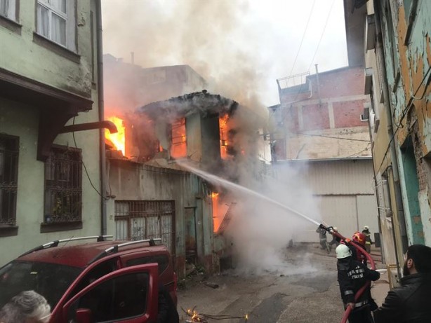 Foto - Bursa'da Kayhan Çarşısı'nda yangın çıktı