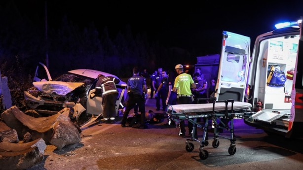 Foto - Bursa'da kaza! 1 ölü, 2 yaralı