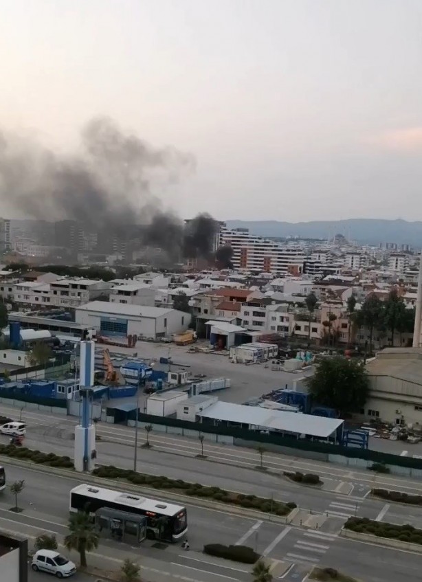 Foto - Bursa’da korkutan yangın