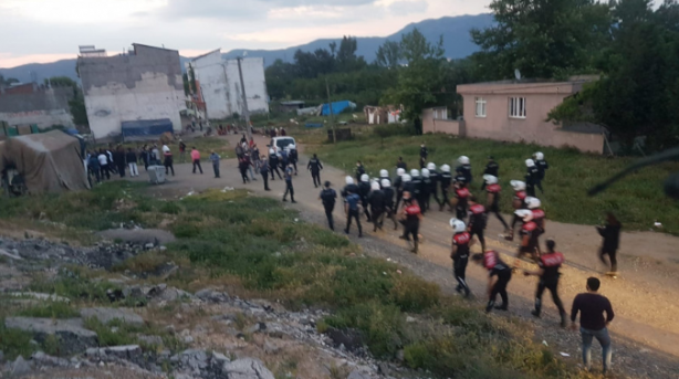 Foto - Bursa'da silahlı çatışma!1 polis şehit, 4 yaralı