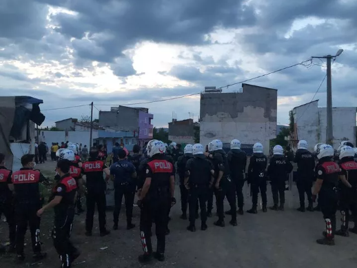 Bursa'da silahlı çatışma!1 polis şehit, 4 yaralı