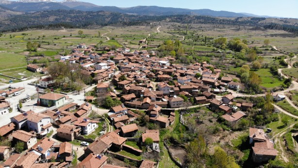 Foto - Bursa’da sırlarla dolu köy evi! Yüzlerce yıllık şekillerin gizemi çözülemiyor