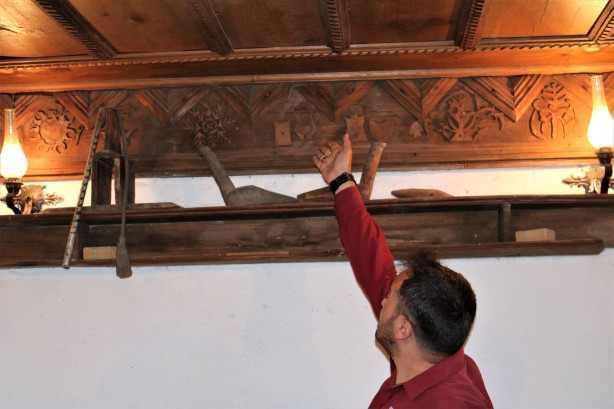 Foto - Bursa’da sırlarla dolu köy evi! Yüzlerce yıllık şekillerin gizemi çözülemiyor