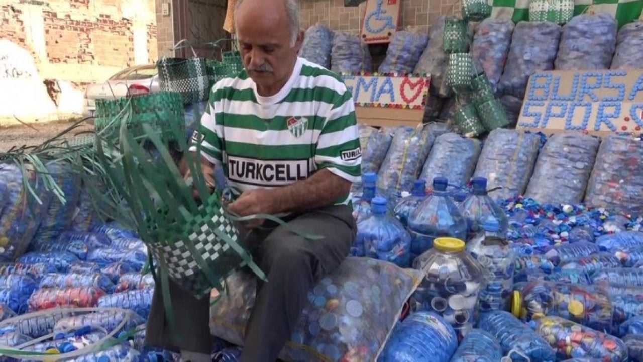 Foto - Bursa'da takdir toplayan hareket: Bu kez Bursaspor için kapak topluyor